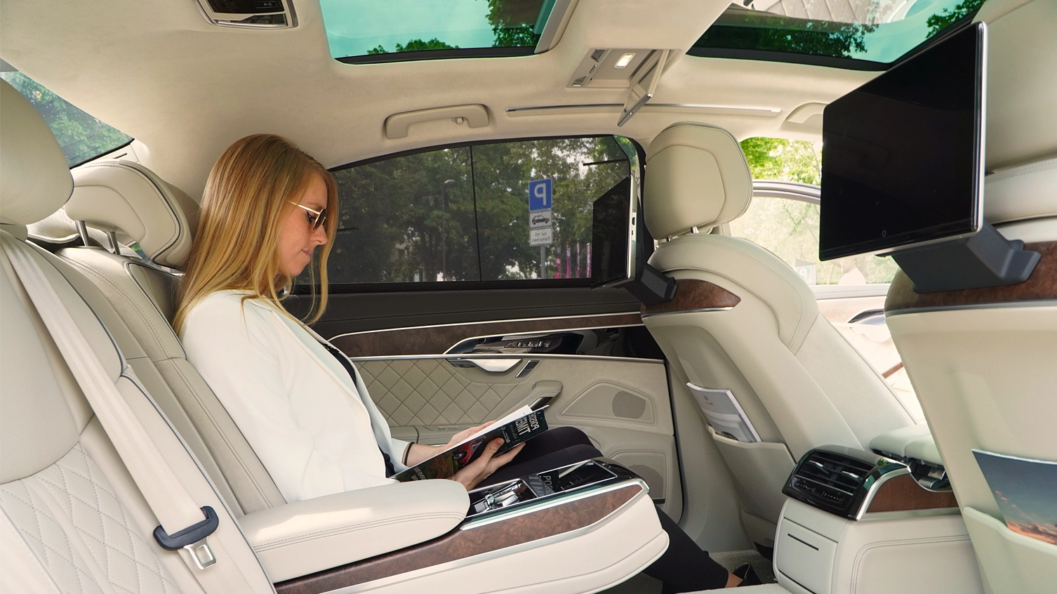 interior-audi-a8-2023-1506px